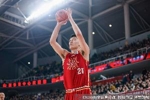 差距明显！山西首节篮板13-4广厦 前场板8-1碾压性优势